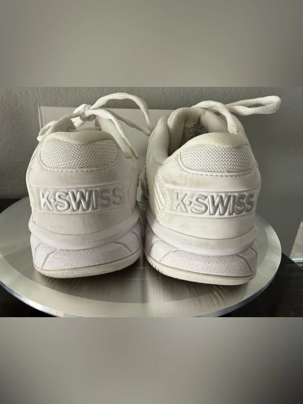 EUC K-Swiss Hypercourt Express 2 Women’s 9.5 Tennis/Pickleball Court Shoes - Picture 3 of 10